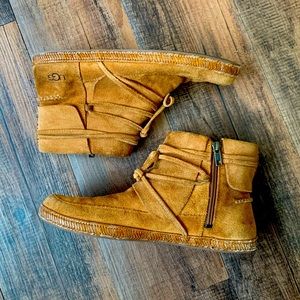 Ugg Brown Reid Moccasin Booties